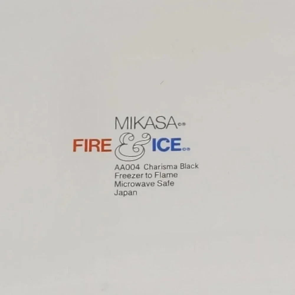 Mikasa Fire And Ice Charisma Black 2.25 Qt. Round Casserole Dish AA004 No Lid